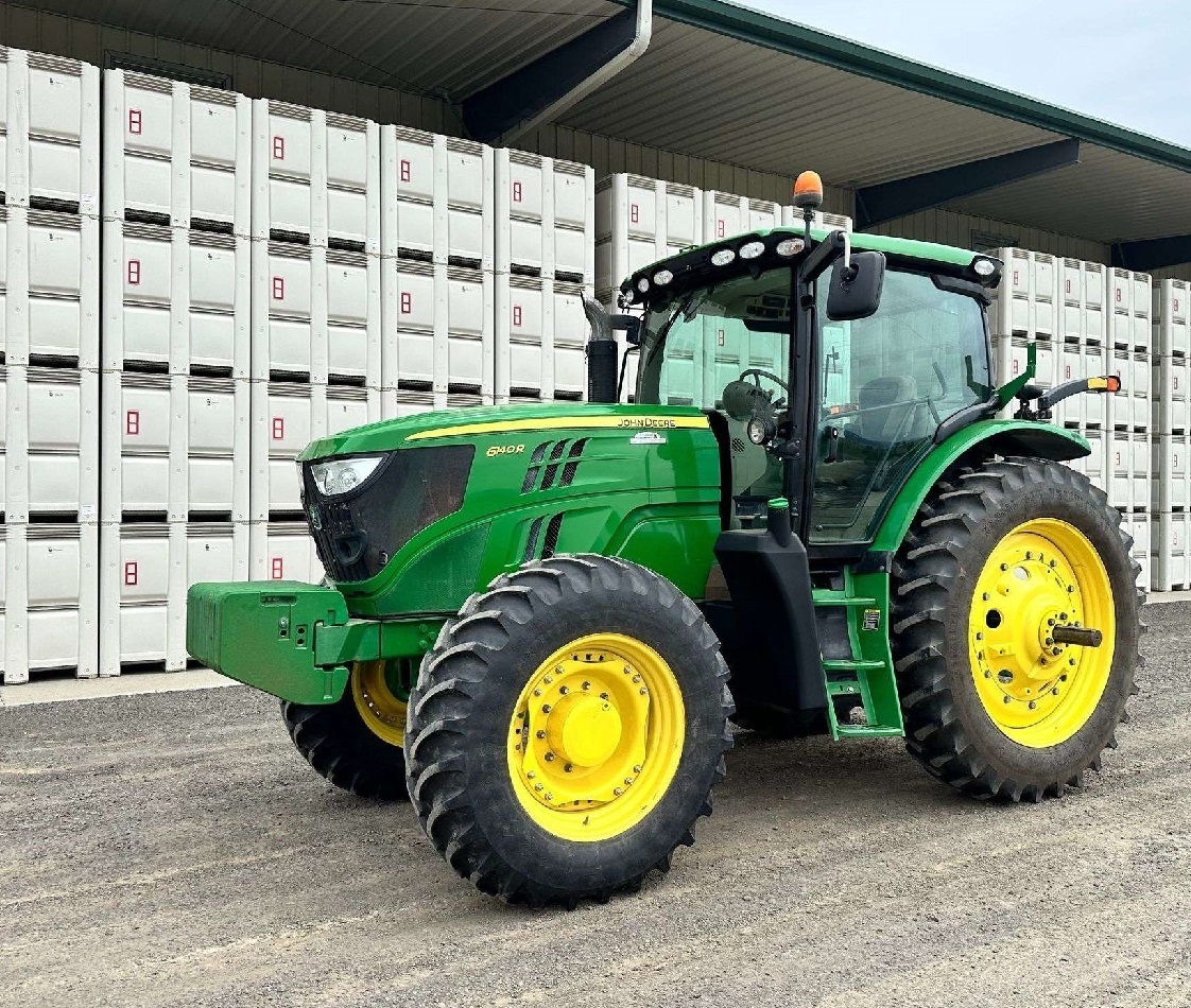 2013 John Deere 6140R