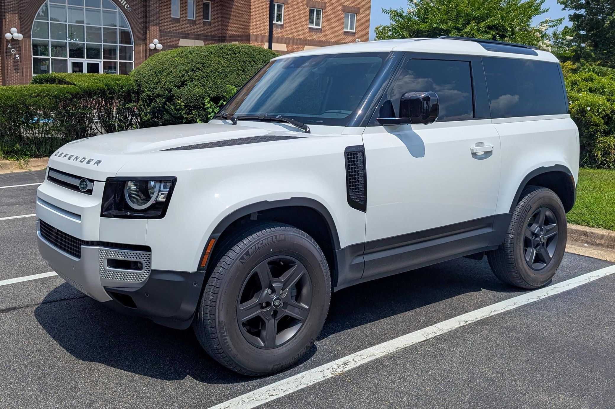 2023 Land Rover Defender 90 S